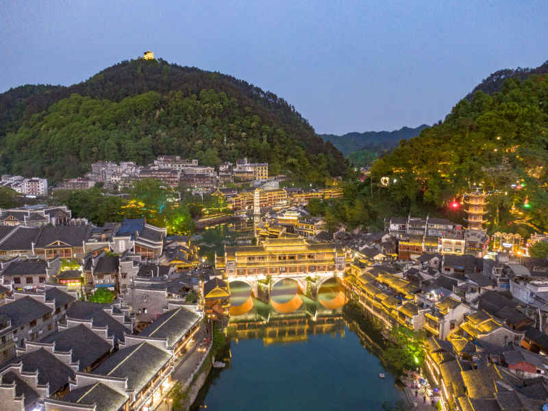 湖南湘西凤凰古城夜景