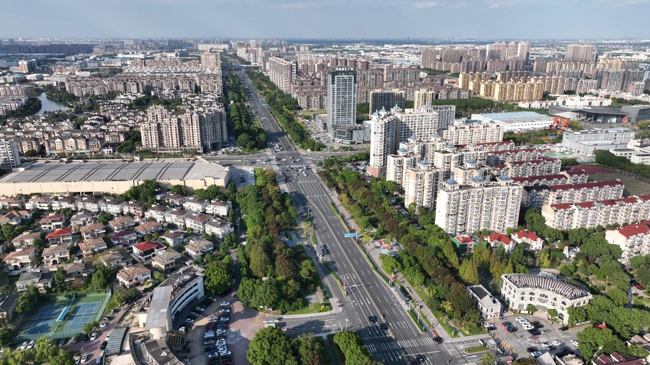 4K航拍昆山城市建筑风光大景 6