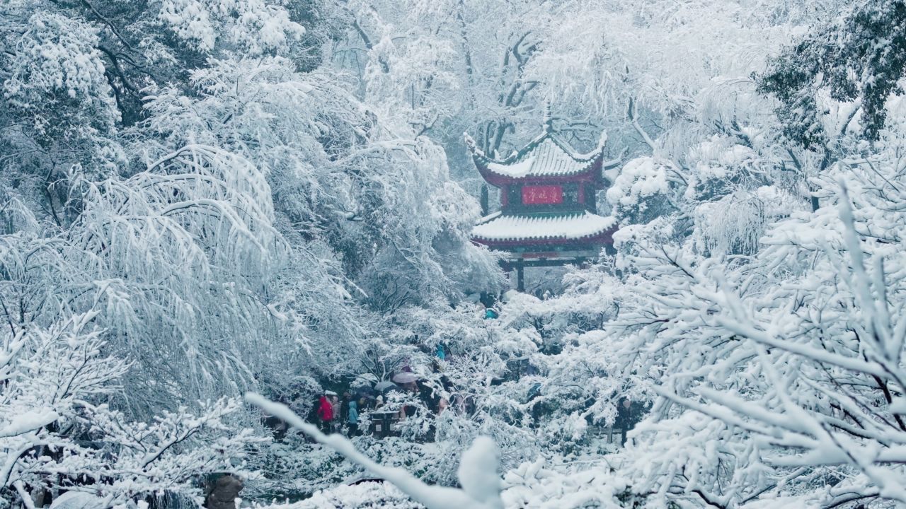 湖南长沙岳麓山爱晚亭雪景航拍 37