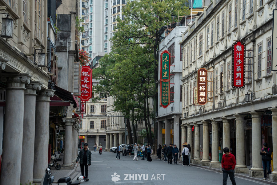 复古街道的日常景象