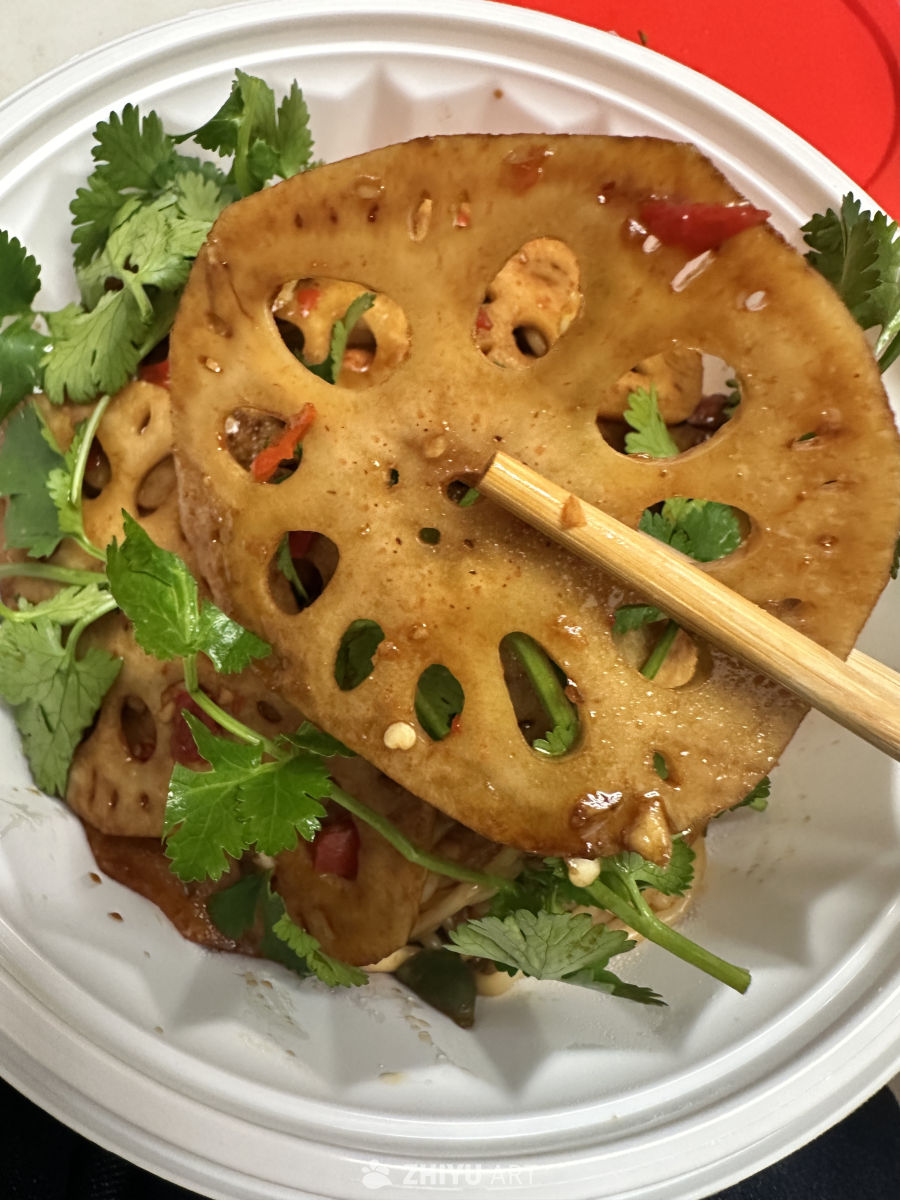 香辣莲藕配香菜