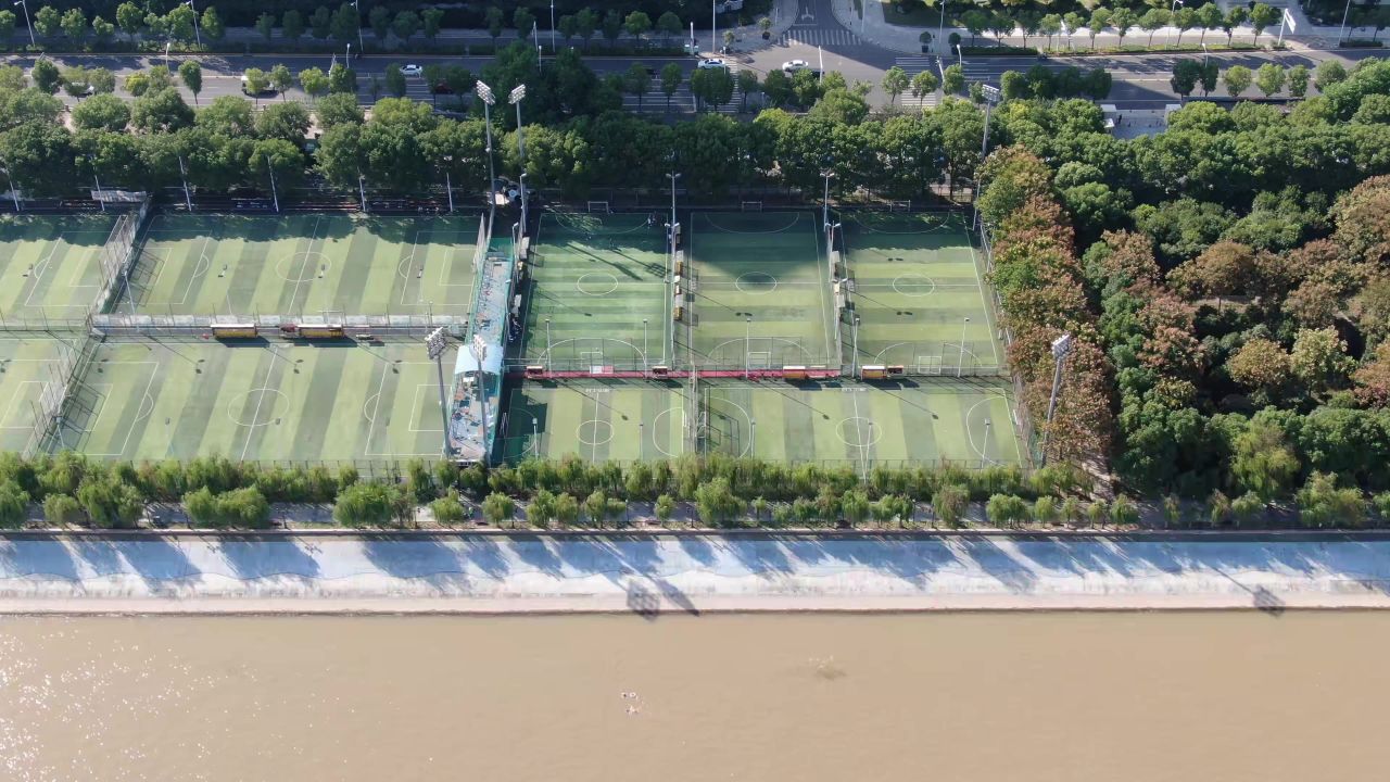 武汉江滩足球场运动航拍