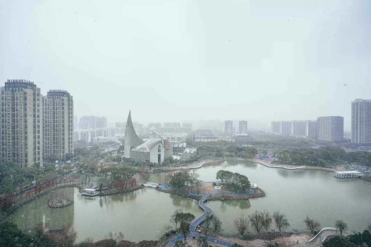 8K延时雪中的好人公园