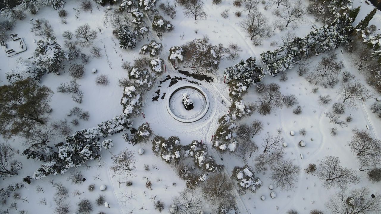 公园雪景航拍
