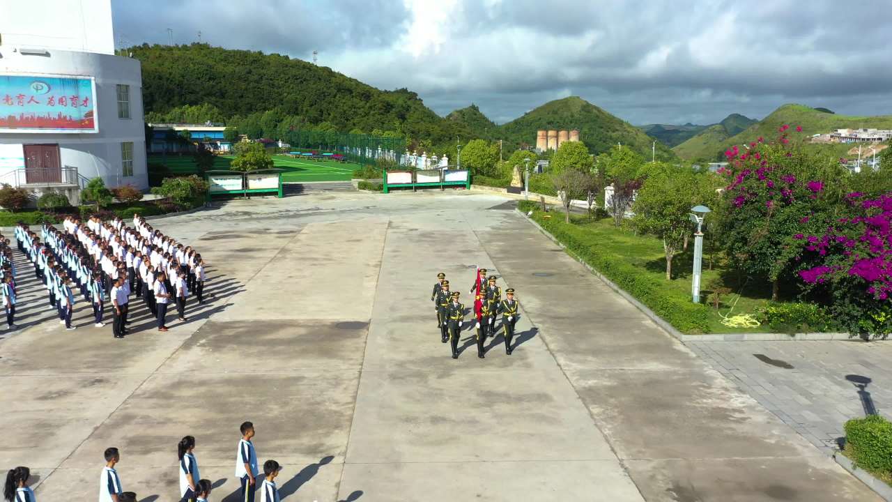 中小学校园开学典礼 操场升旗列队航拍
