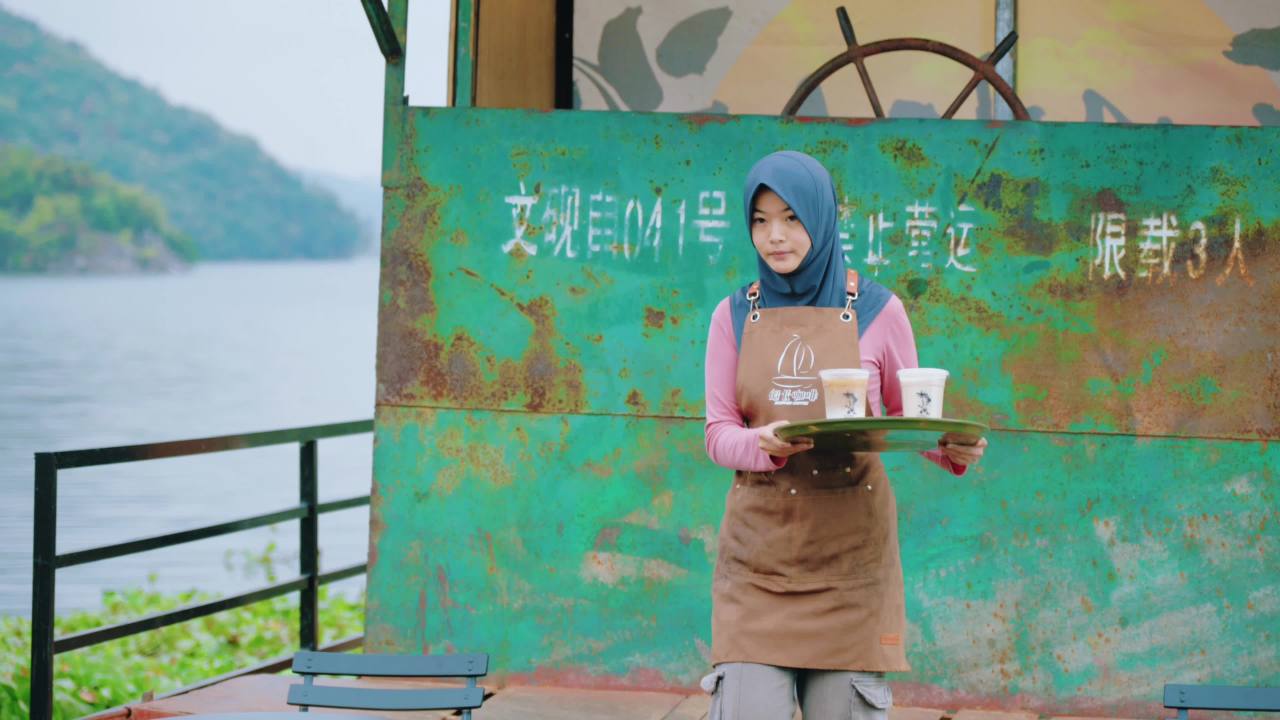 湖畔咖啡师