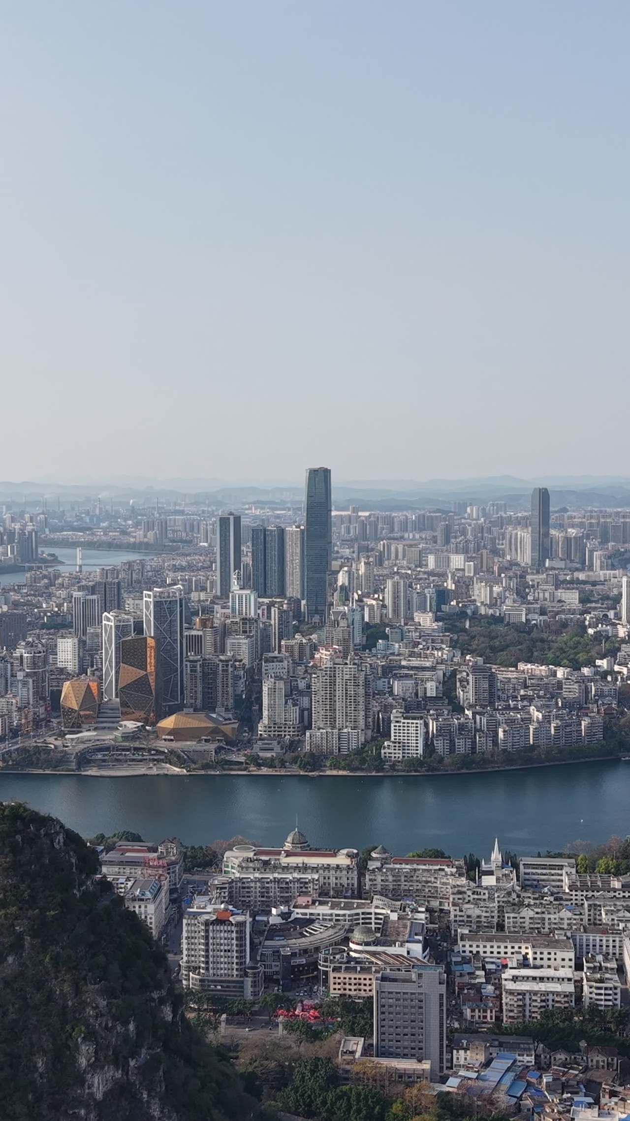 城市山水画卷