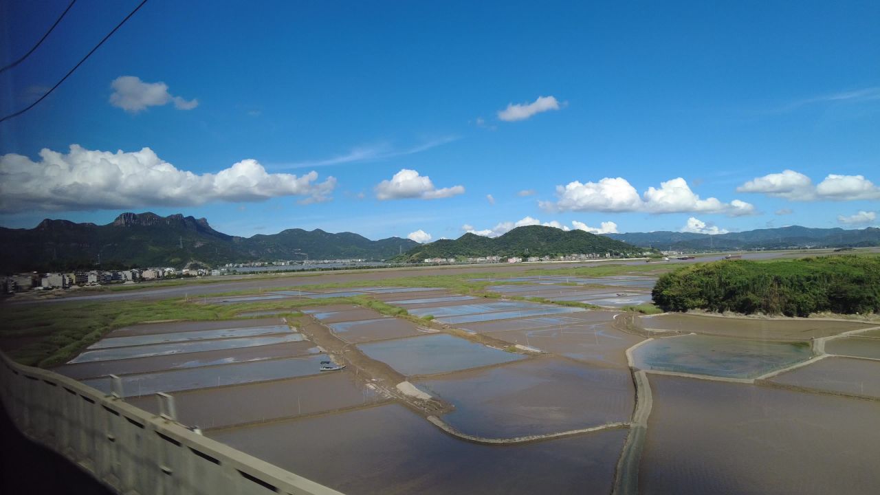旅途高铁窗外风景一闪而过实拍 