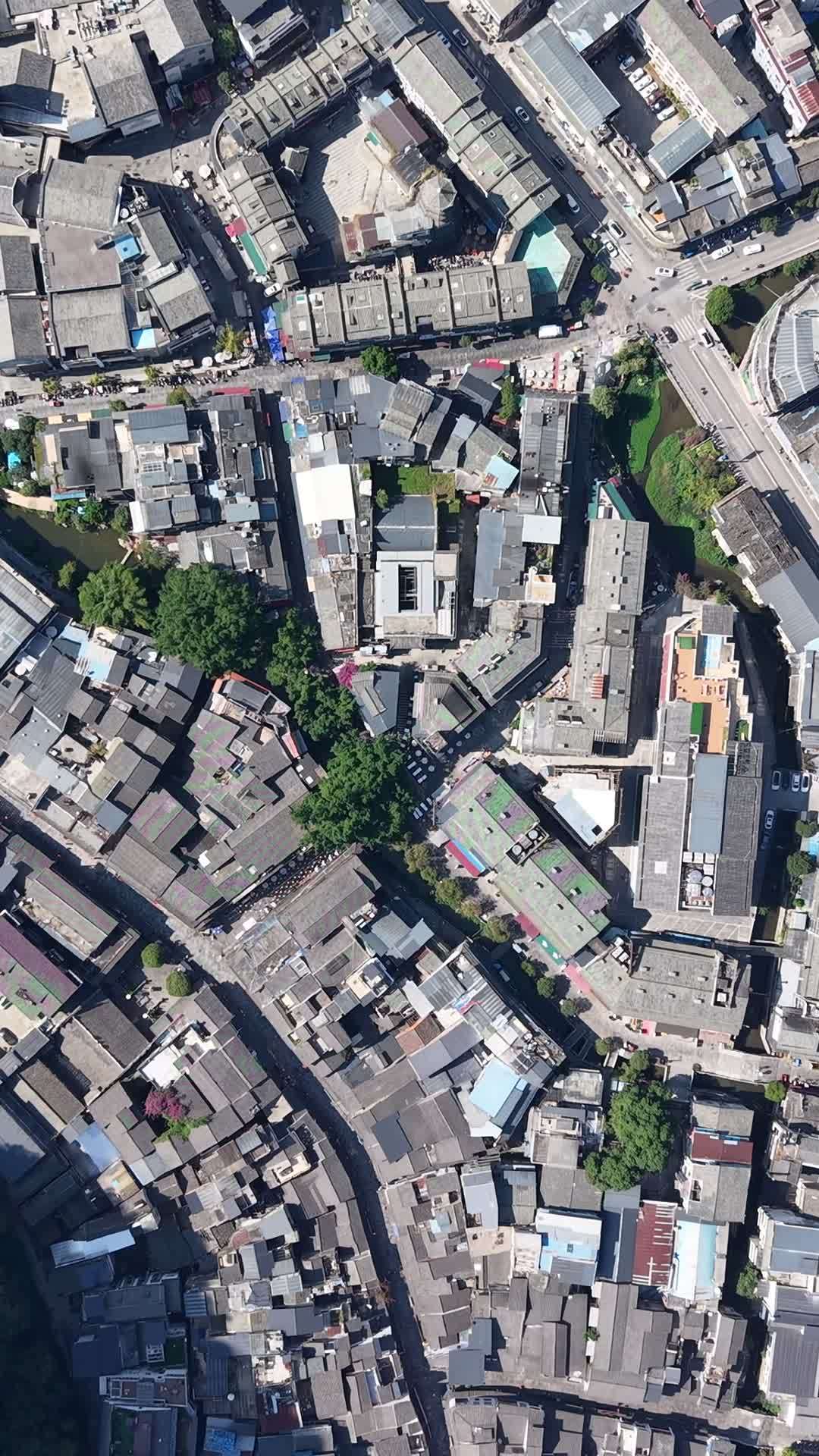 古韵与现代交织的城市景观