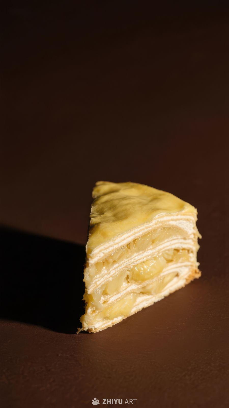 金黄酥皮夹心糕点特写
