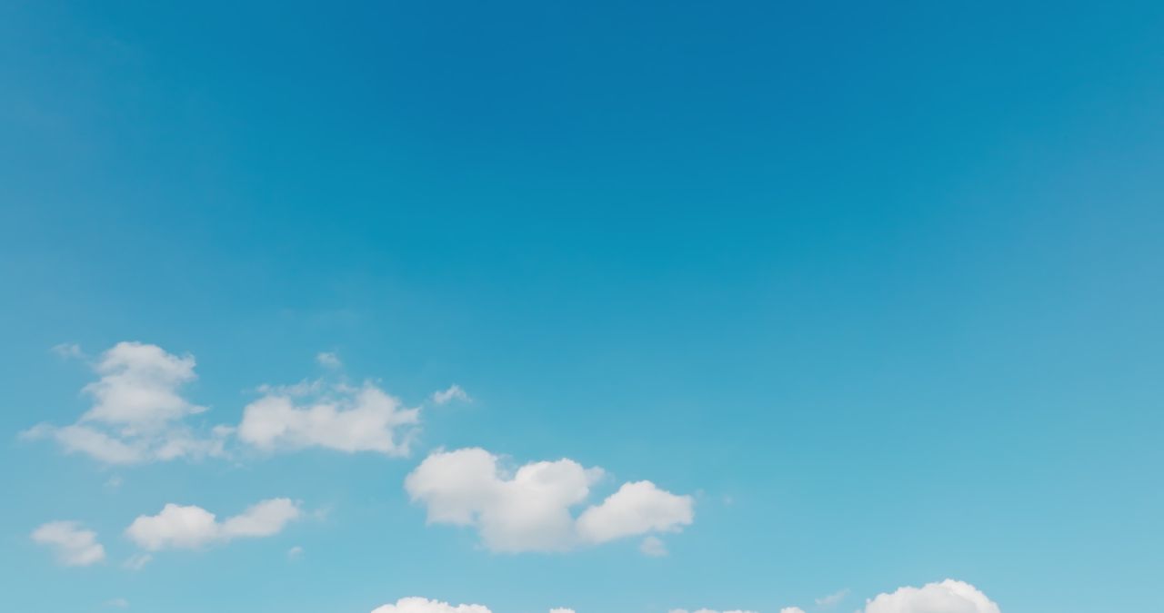 夏日蓝天白云风光航拍