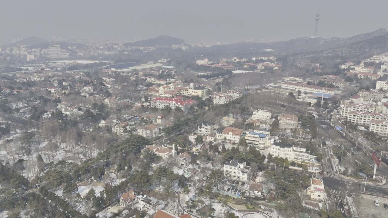 青岛八大关第二海水浴场海边雪景航拍 5