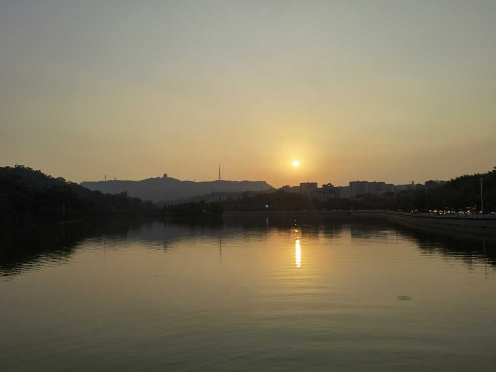 湖景