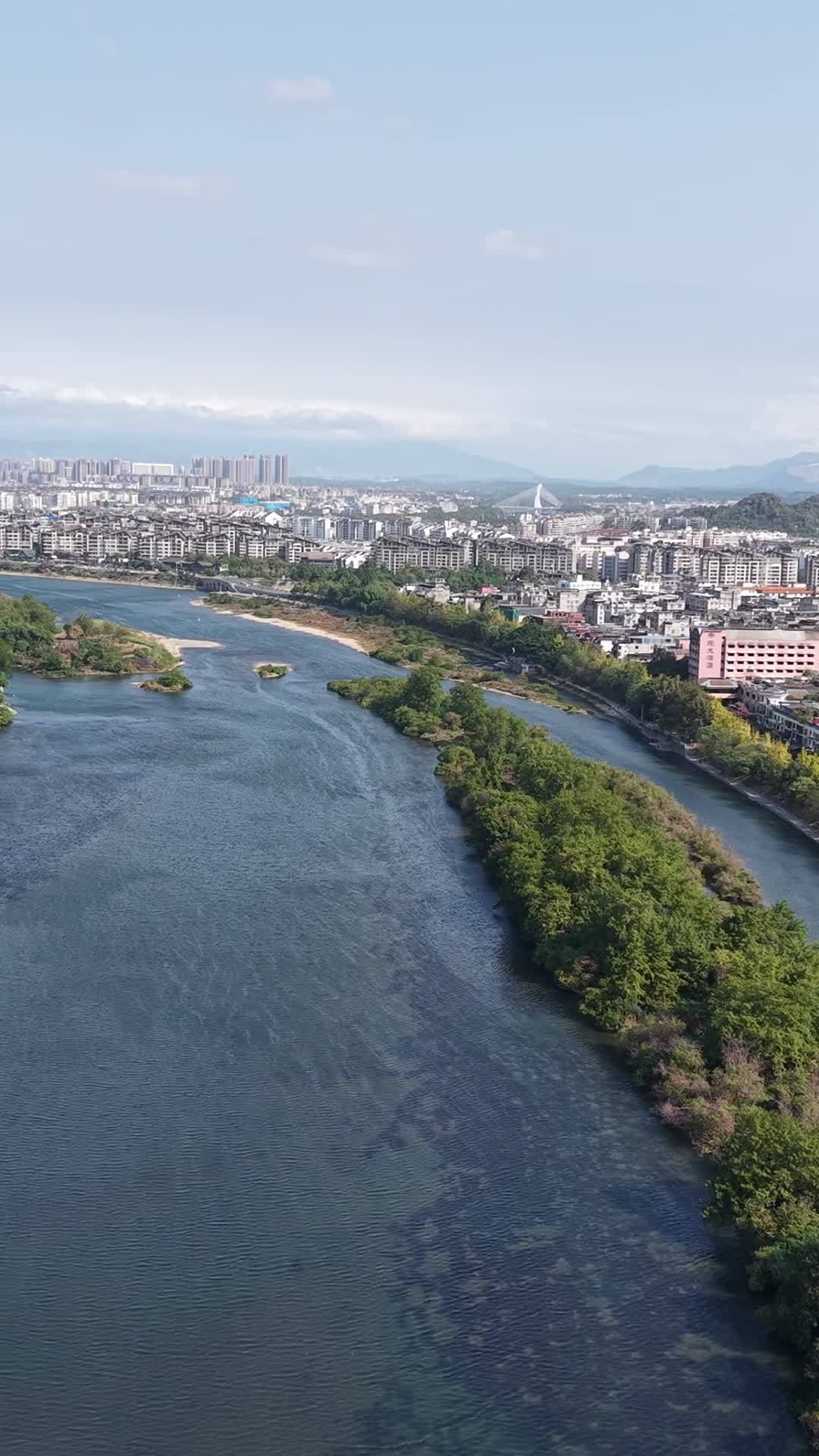 竖版航拍桂林漓江风光 (1)
