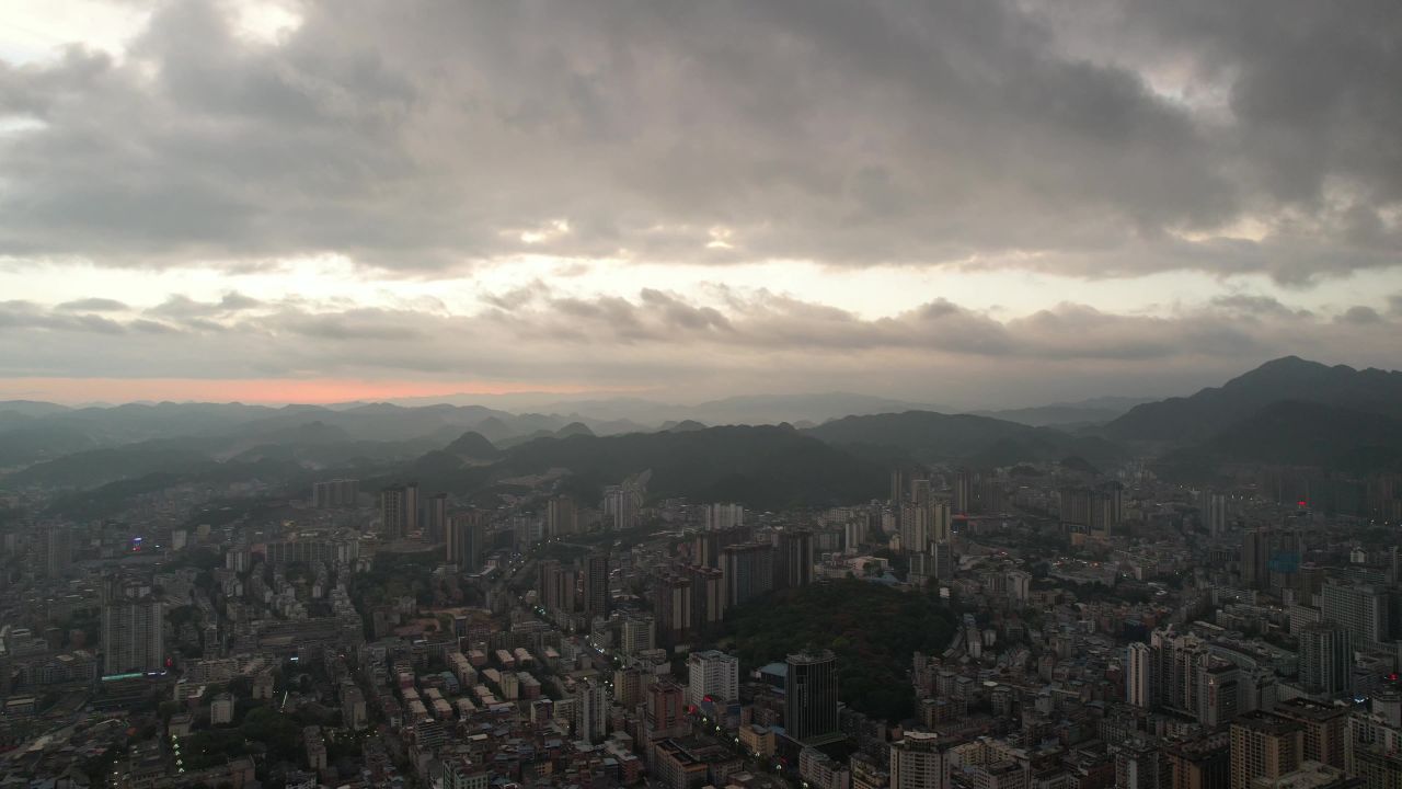 大山城市清晨日出贵州凯里日出航拍