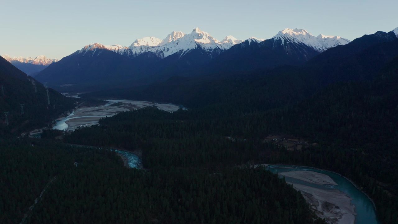 航拍西藏古乡湖风景