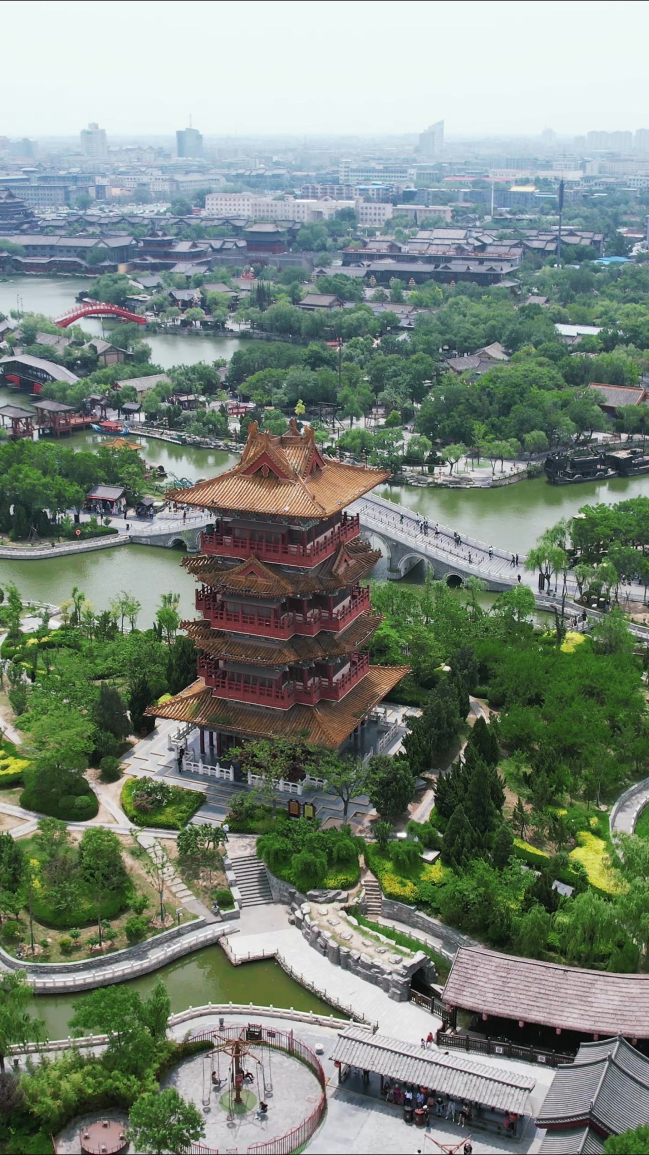 河南开封清明上河园5A景区竖屏航拍 
