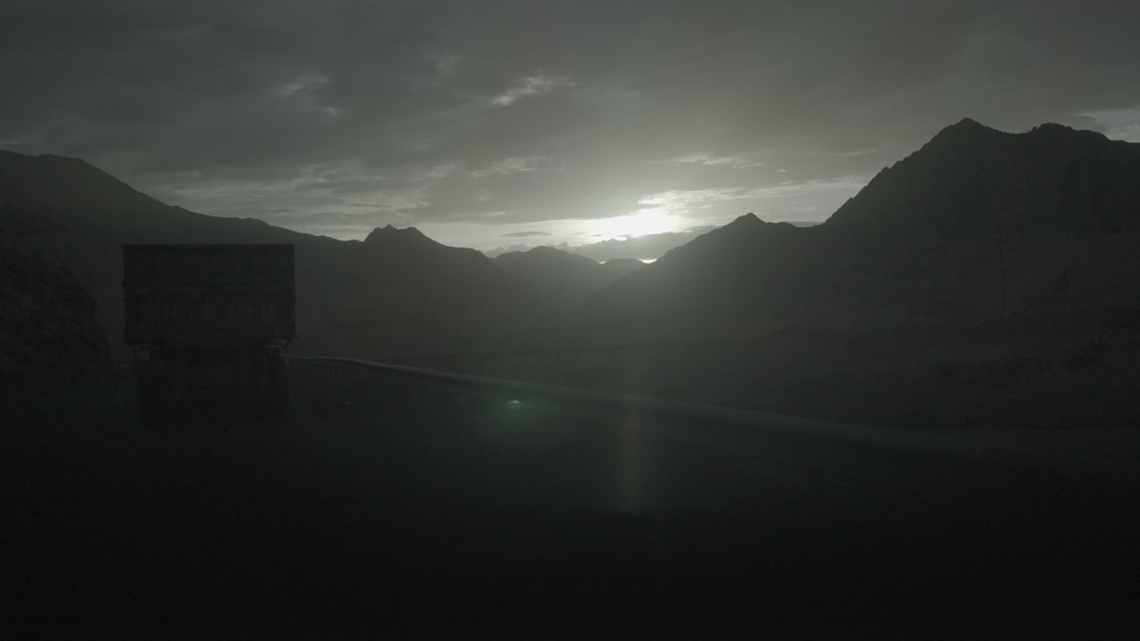 西北 4