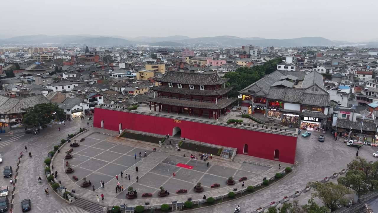 古城红墙广场全景