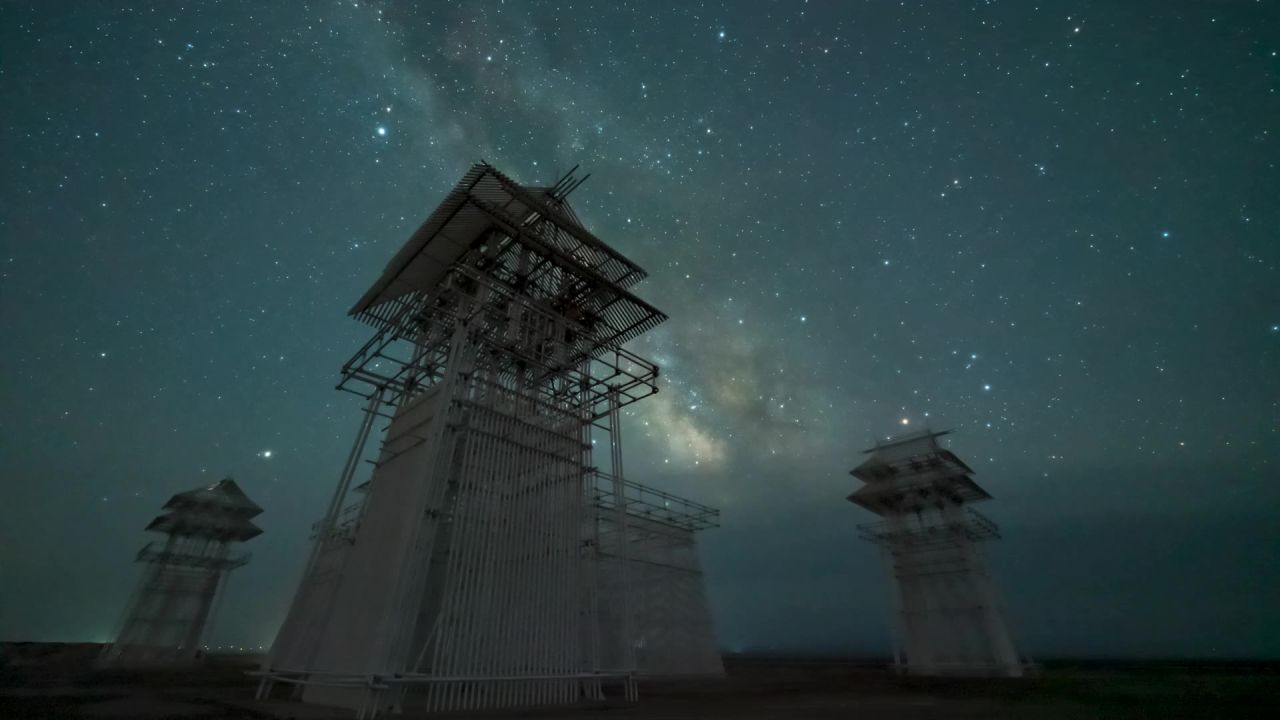 大西北无界海市蜃楼雕塑星空银河延时摄影