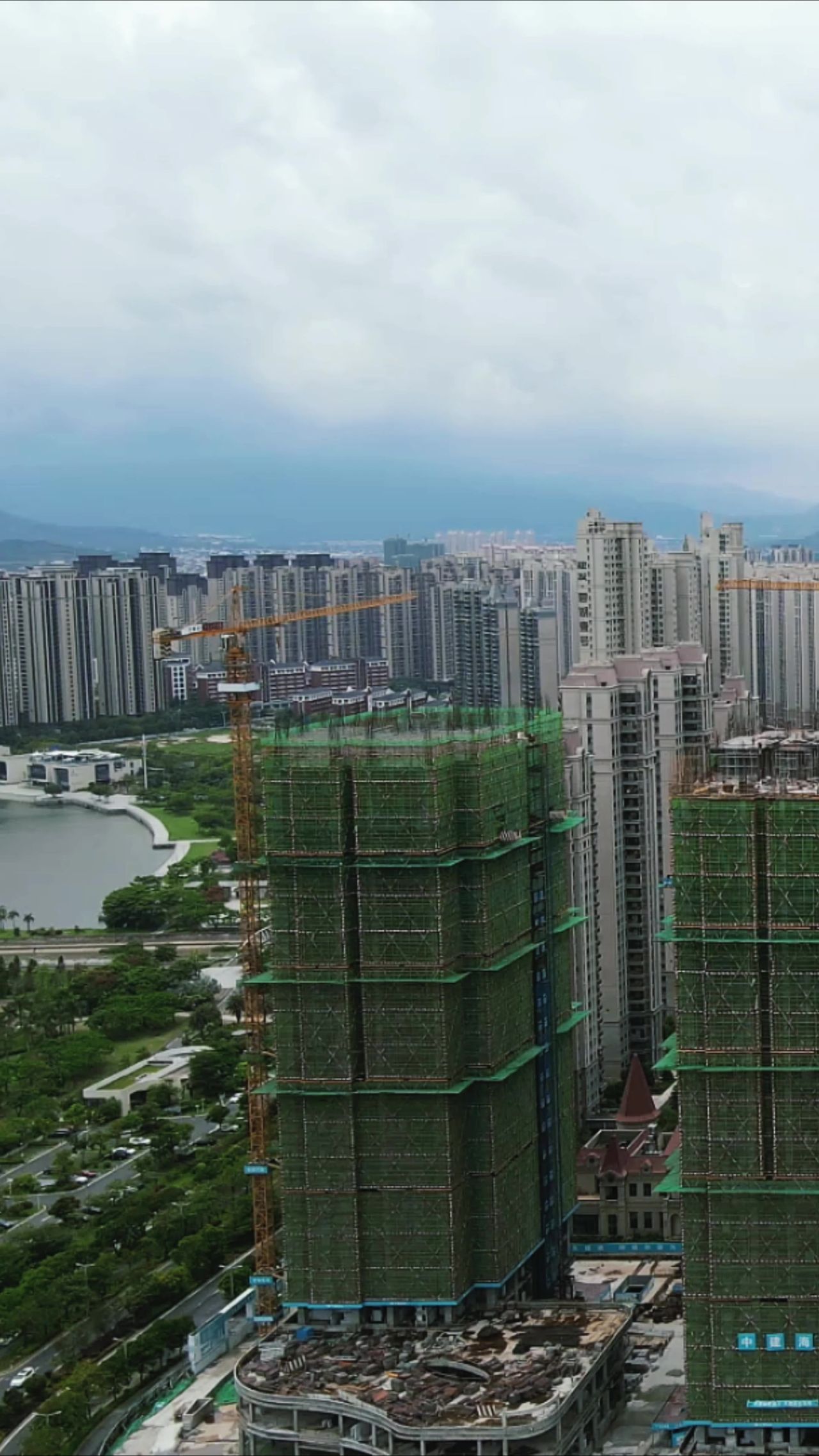 福建漳州城市风光竖屏航拍