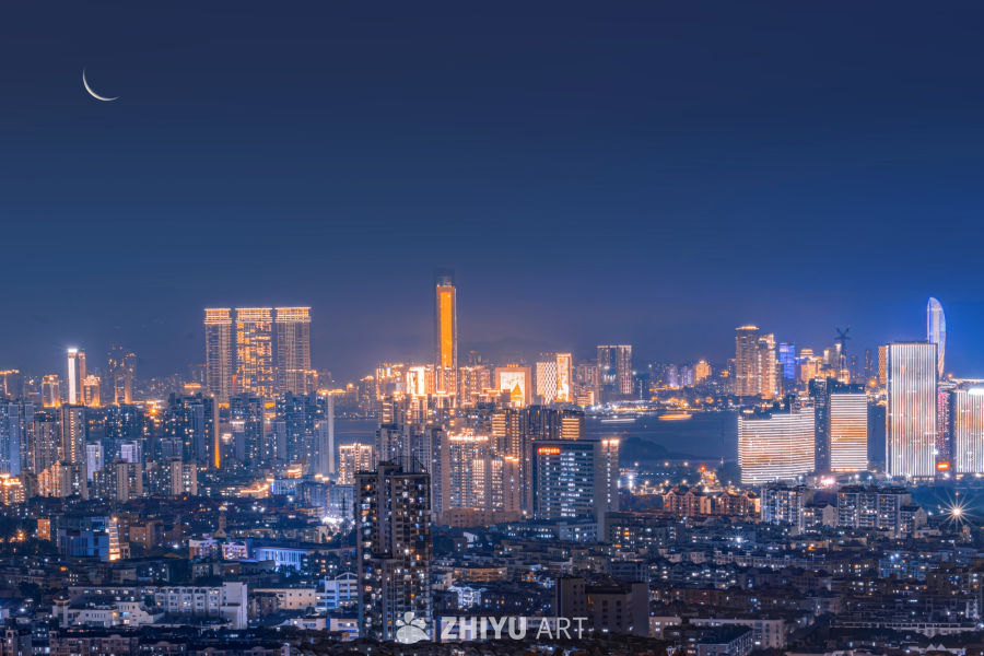 月光下的都市繁华