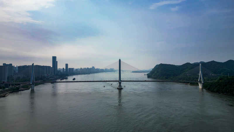 航拍湖北宜昌夷陵长江大桥