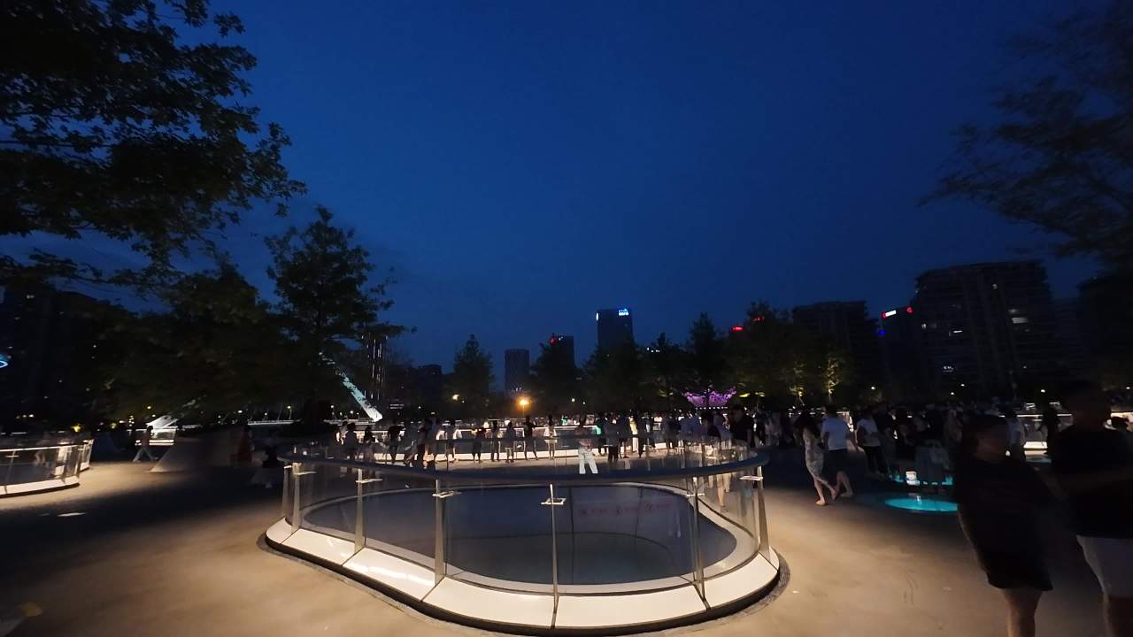 夜游城市公园