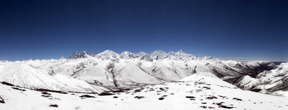 贡嘎雪山全貌