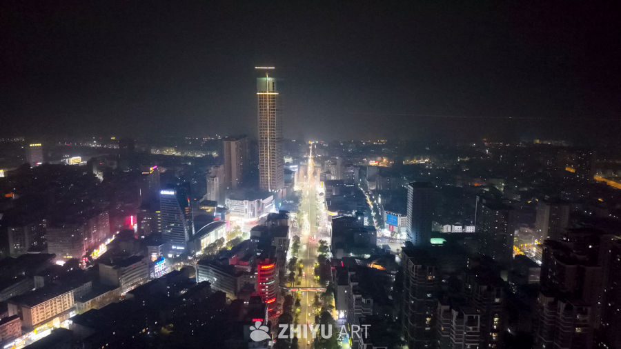 灯火辉煌的城市夜景