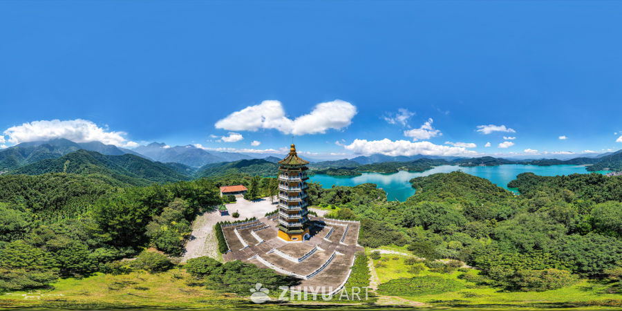 寺庙与湖光山色