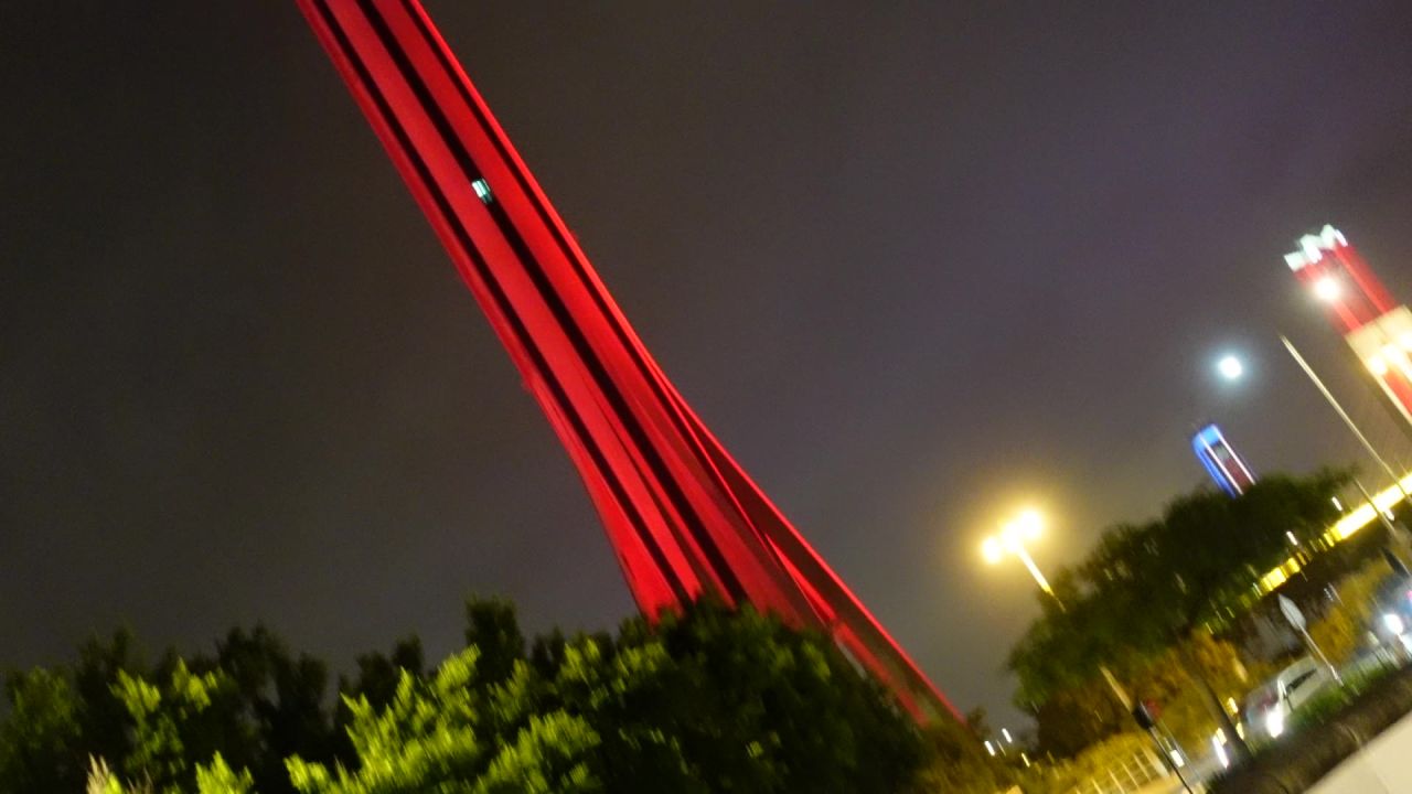 索尼ZV-1实拍夜景澳门旅游观光塔旋转拍摄