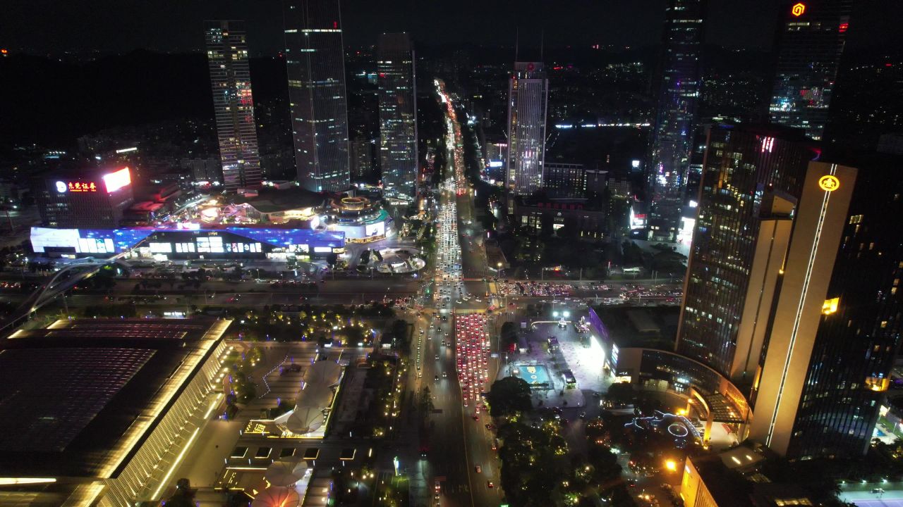 东莞大道城市夜景拥堵交通车辆行驶航拍 