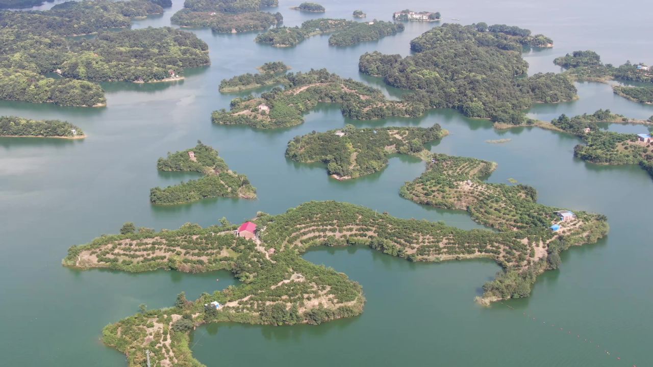 祖国大好河山湖北赤壁陆水湖航拍  