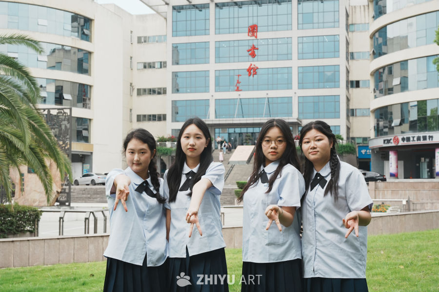 青春校园：手绘友谊