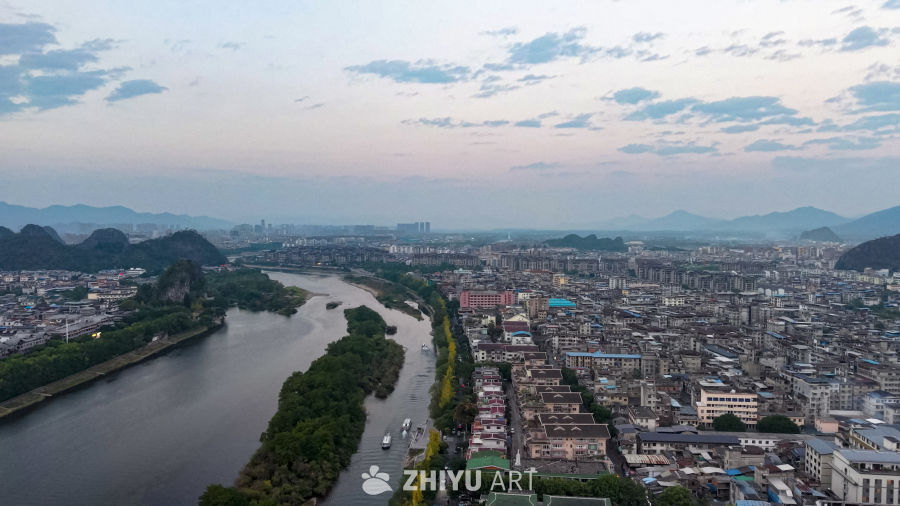 城市河畔黄昏景