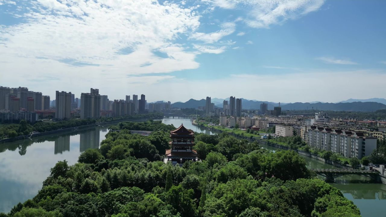 航拍江西宜春状元洲公园状元阁