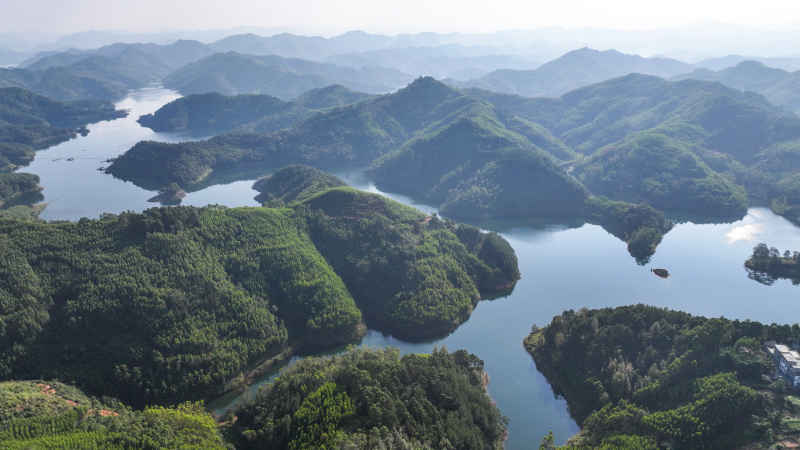 大美山川  水墨万峰湖
