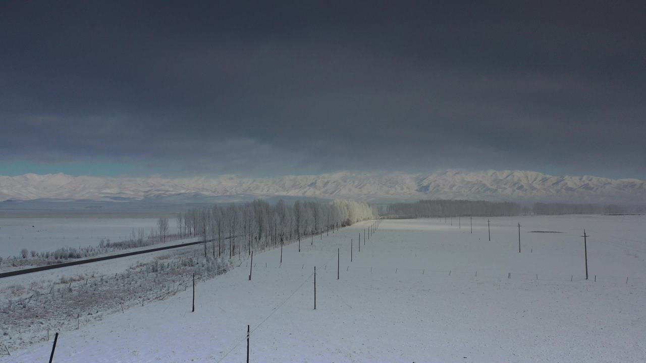 冬日雪路