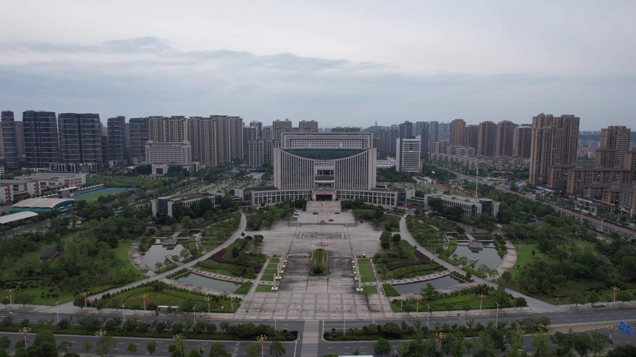城市中心的宁静与繁华