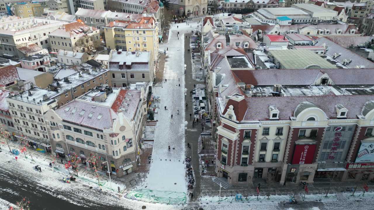 青岛市南老城区天主教堂雪景航拍 11