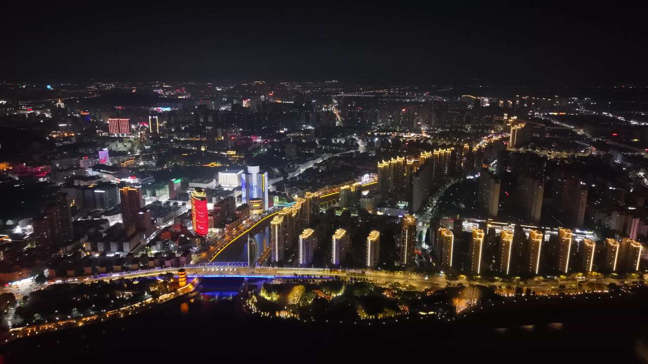 璀璨夜色下的都市风光