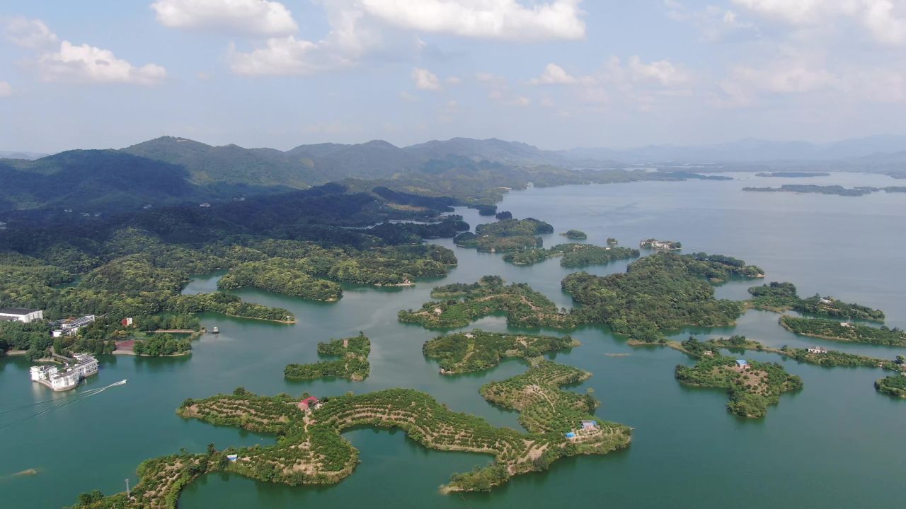祖国大好河山湖北赤壁陆水湖航拍  