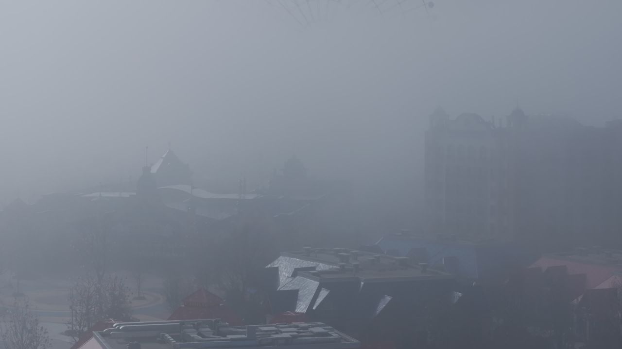 雾中摩天轮