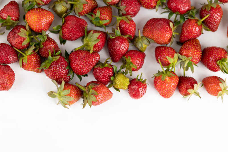 新鲜草莓水果实拍 23