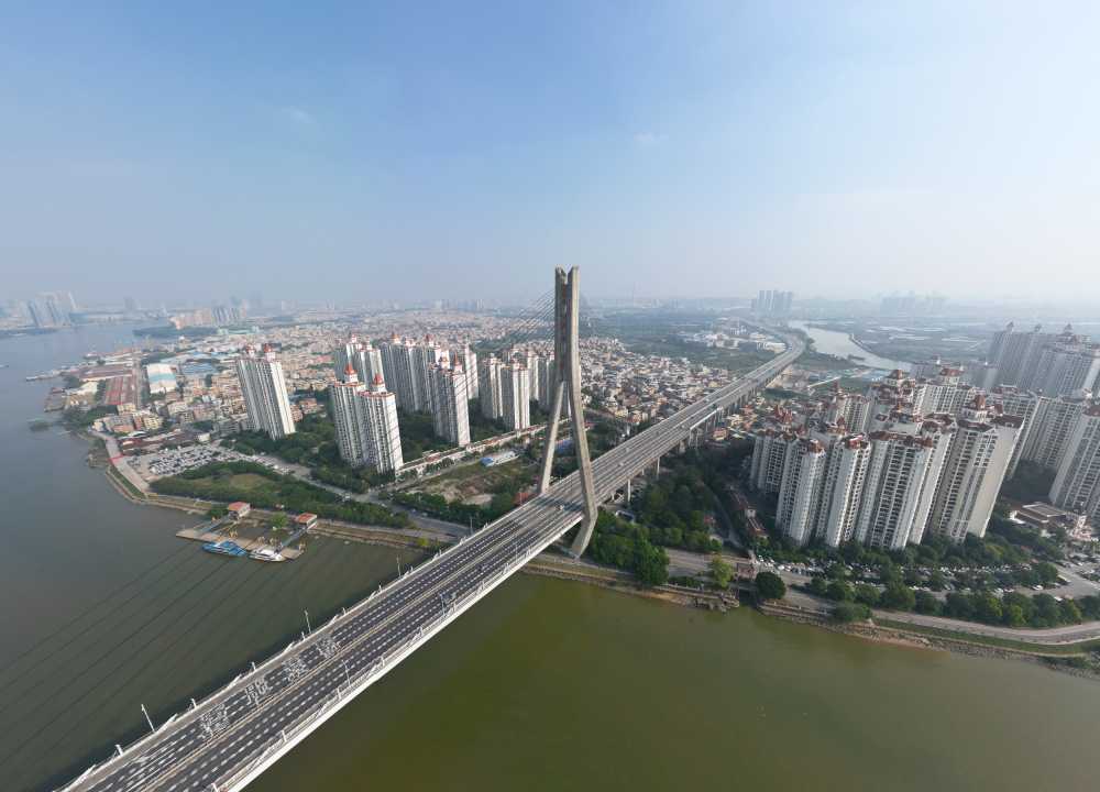 一座桥连接一座城市