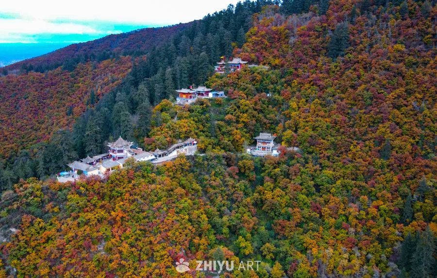 甘肃兰州榆中县兴隆山秋景航拍 11