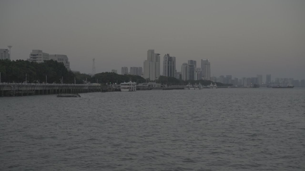 汕头轮渡登船画面