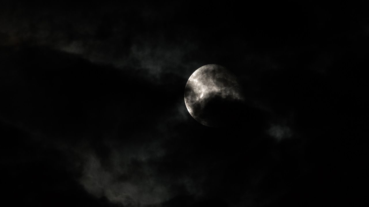 深夜玩天空月亮月球皎洁明月中秋满月 9
