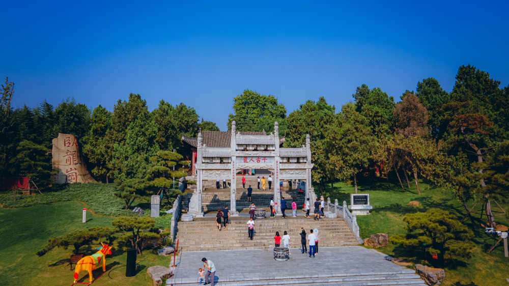 南阳卧龙岗
